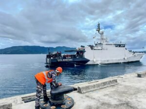 KRI Matabongsang-873 Sandar di Tawiri, Dukung Operasi Perisai Sura 26 Koarmada III